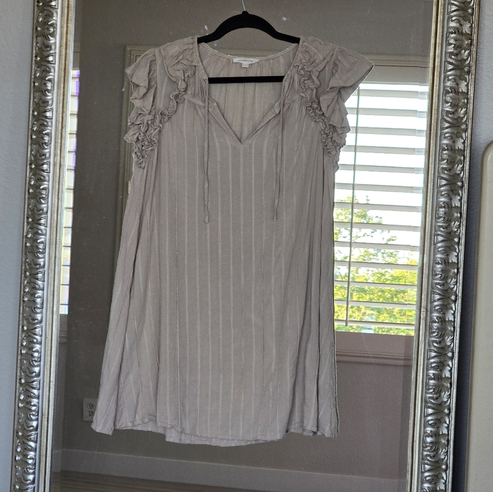 Grade& Gather Cream Ruffle Sleeve V-Neck Shift Dress